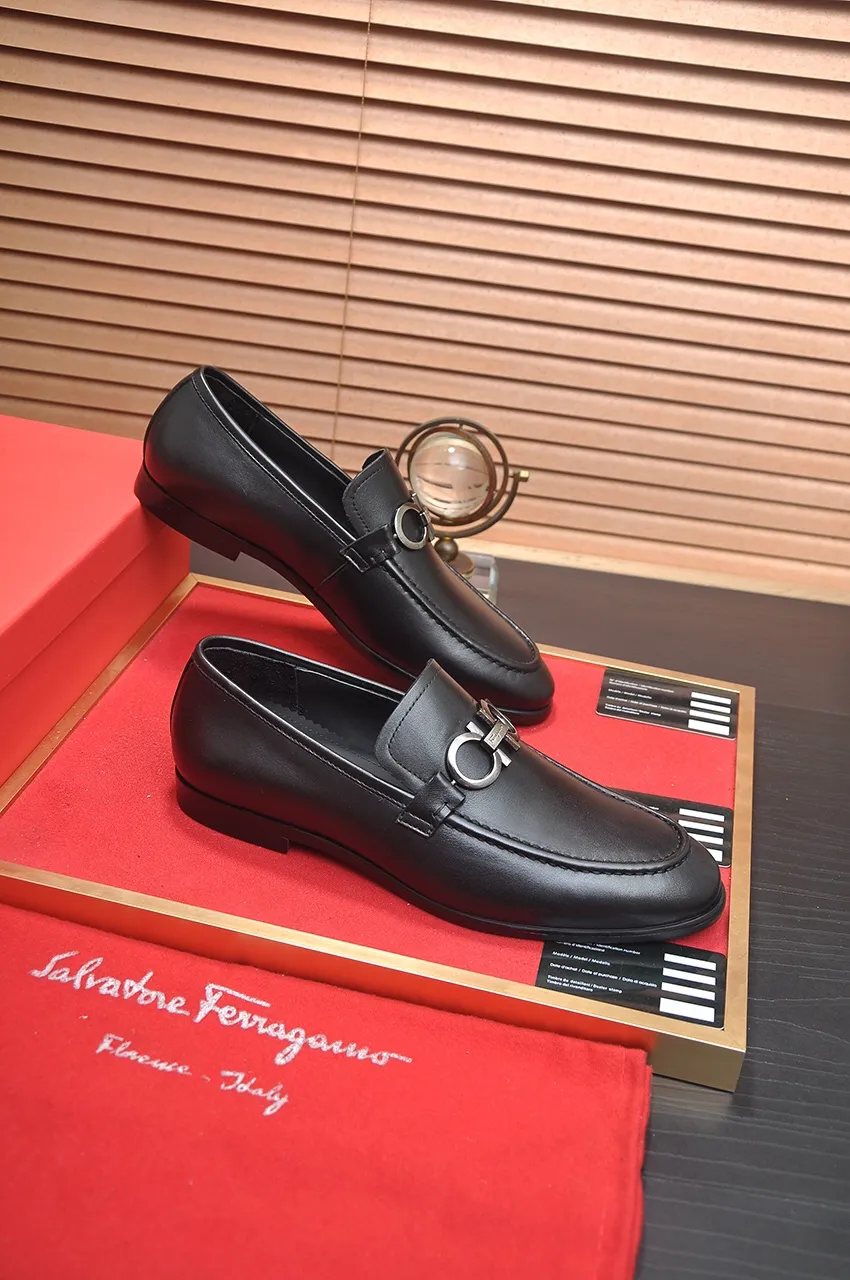 Men's shoes 💰520💶【Ferragamo/Ferragamo】The latest model in the counter. Original imported high-quality cowhide with open sides + imported 🐂 water-dyed cowhide lining + original luxury metal buckle + original combination outsole. No pressure for comparison. 38--45 (45 is custom-made and cannot be returned or exchanged)